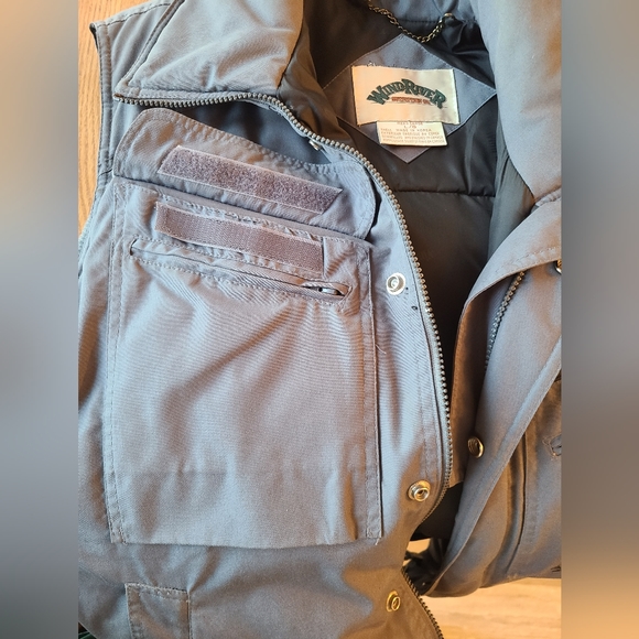 Wind River Down filled vest. Men's large. - Picture 8 of 9